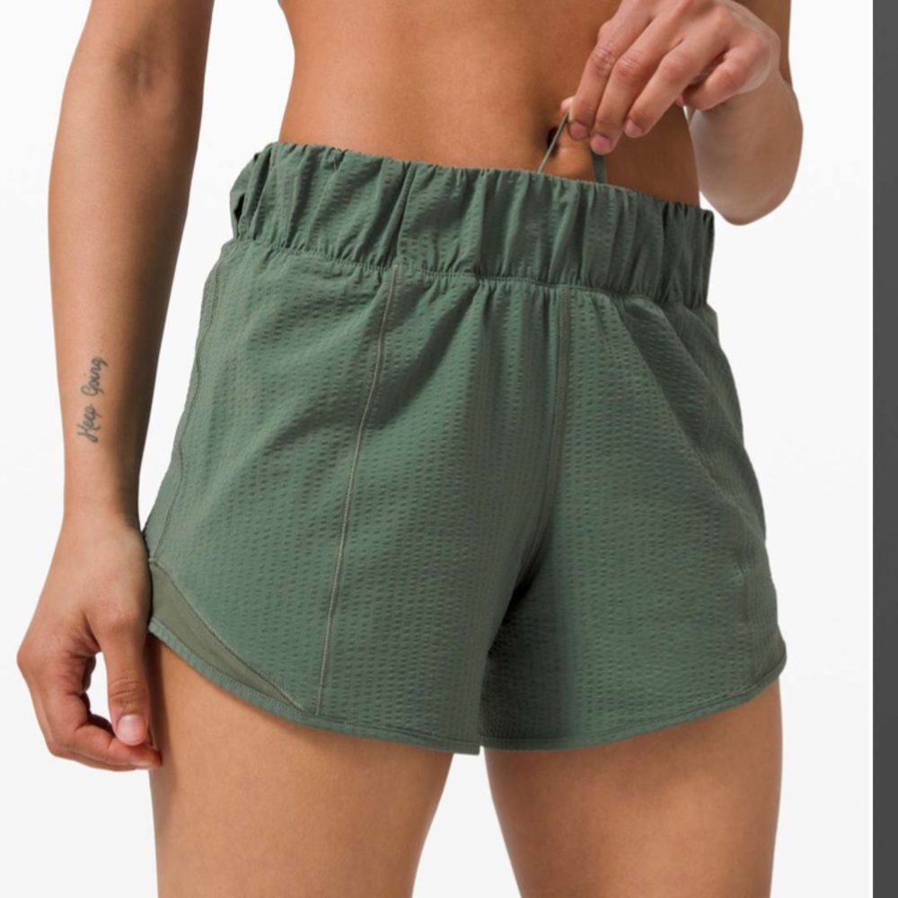 Lululemon Hotty Hot High Rise Short 4” TALL
